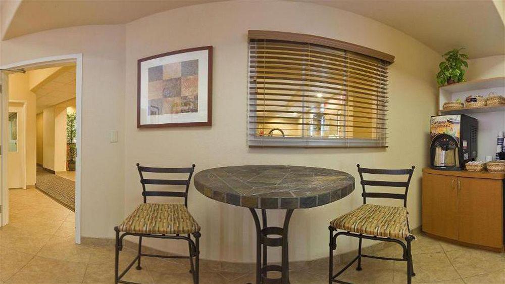 Hotel Candlewood Jackson By Ihg Lake Jackson